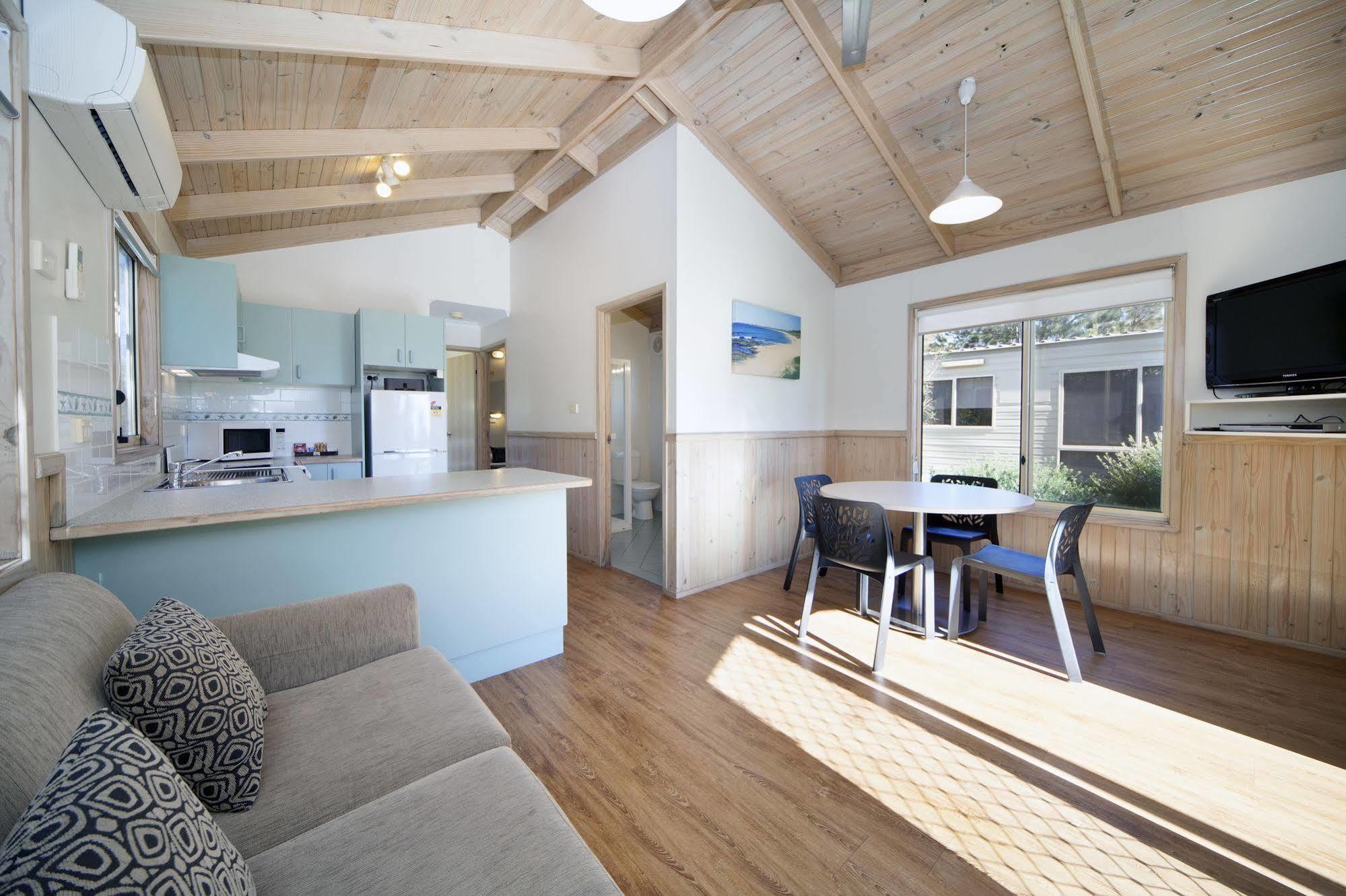 Holiday Haven Culburra Beach Hotel Esterno foto
